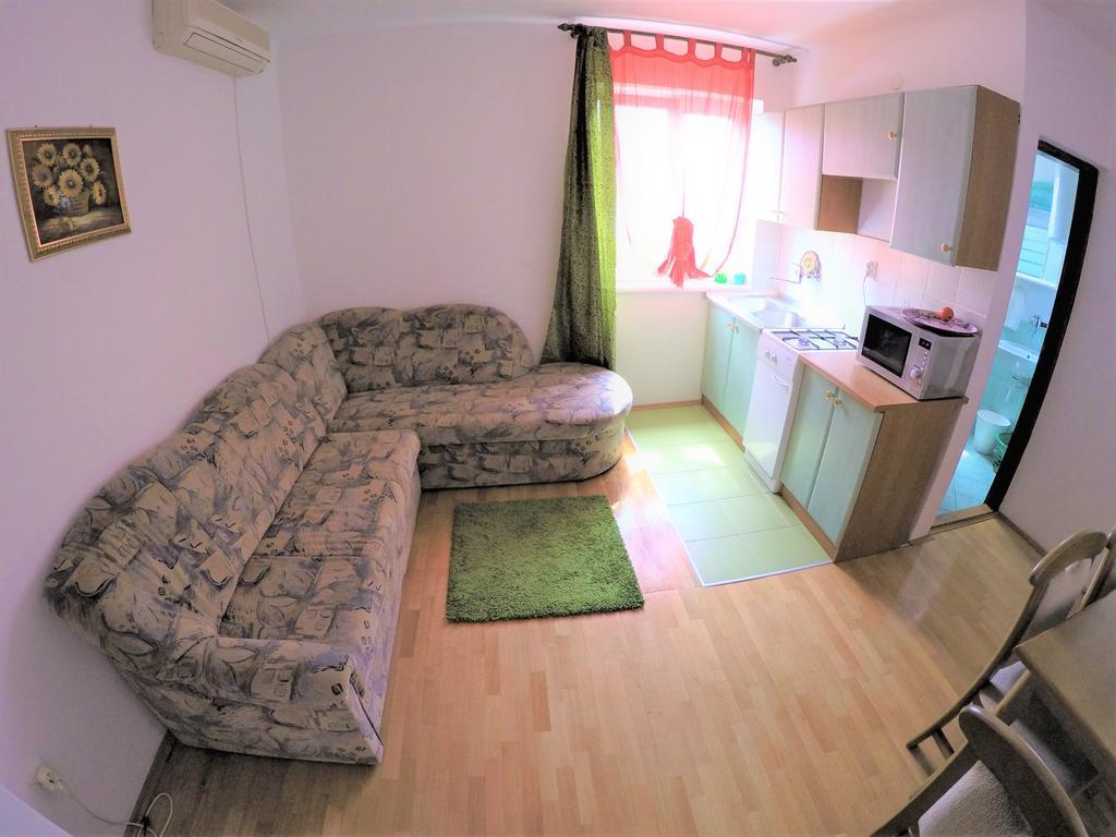 Orange City Apartment'S Repic Biograd Na Moru Exterior foto