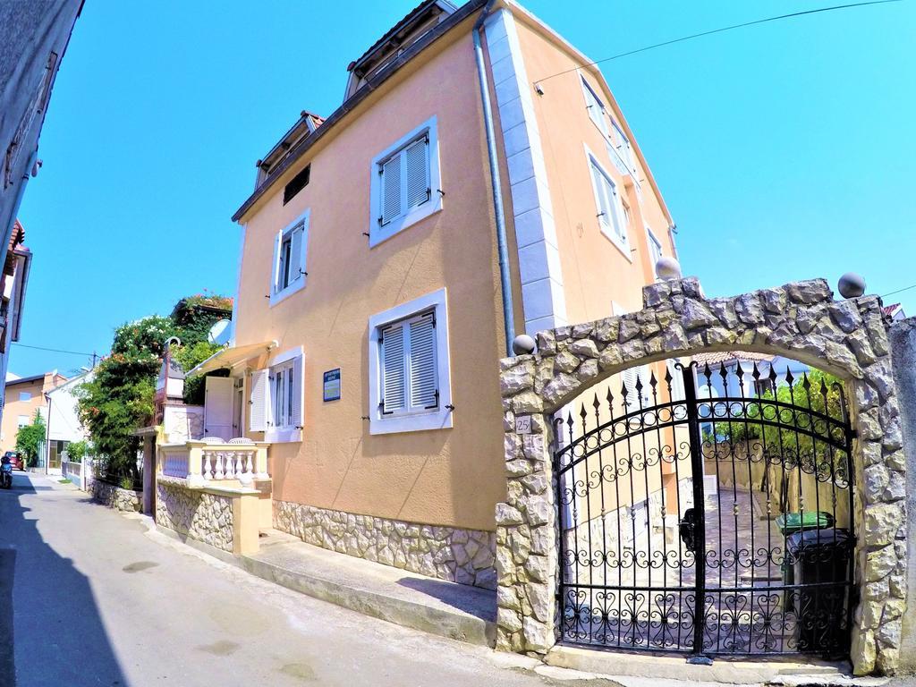 Orange City Apartment'S Repic Biograd Na Moru Exterior foto