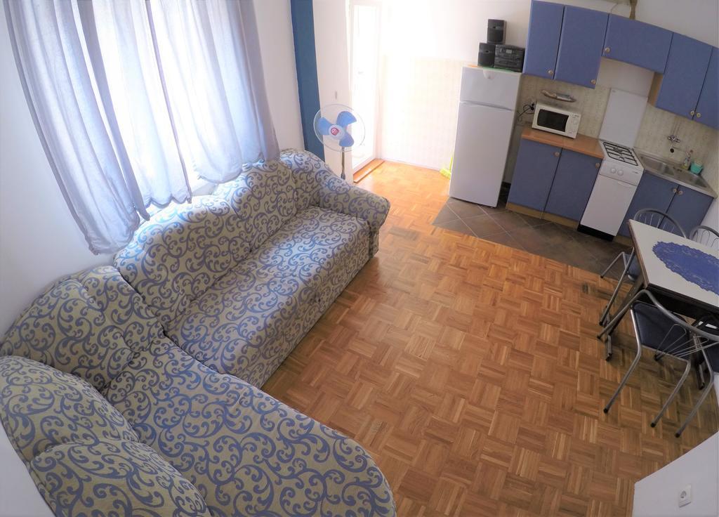 Orange City Apartment'S Repic Biograd Na Moru Exterior foto