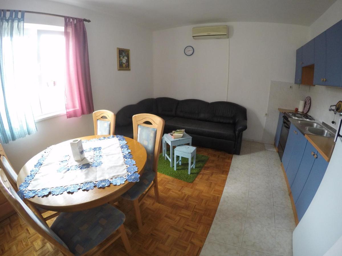 Orange City Apartment'S Repic Biograd Na Moru Exterior foto